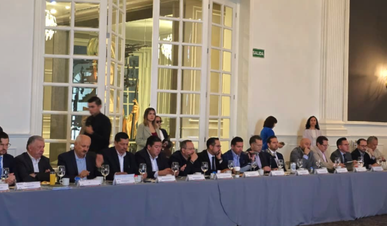 Estado analiza apoyo al proyecto Poniente 5