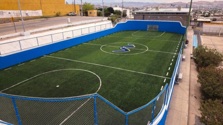 Avanza rehabilitación de cancha en colonia Rosario