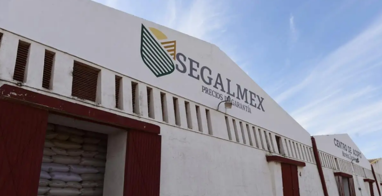 Multan e inhabilitan a exfuncionarios de Segalmex