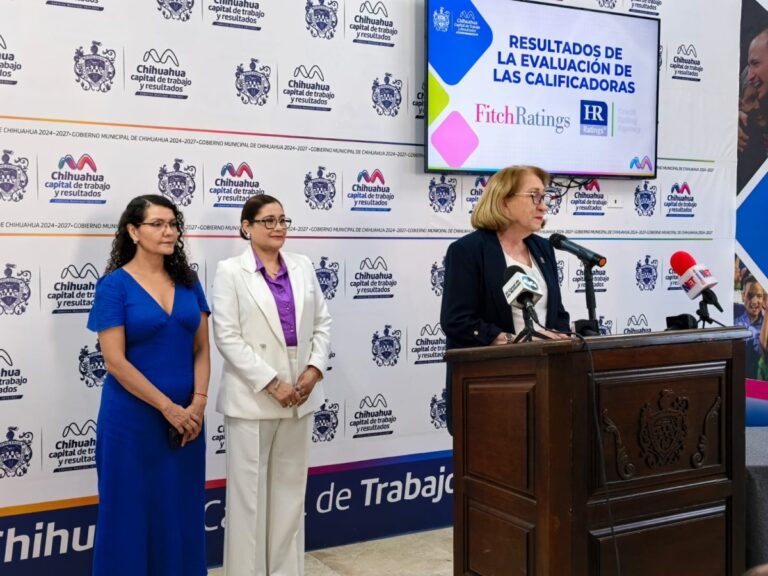 Tesorera defiende créditos y señala límite en Juárez