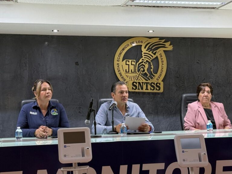 Entregan equipo médico al IMSS