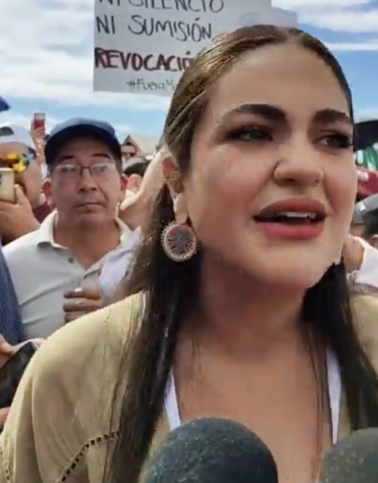 Acusan represión durante marcha de Morena