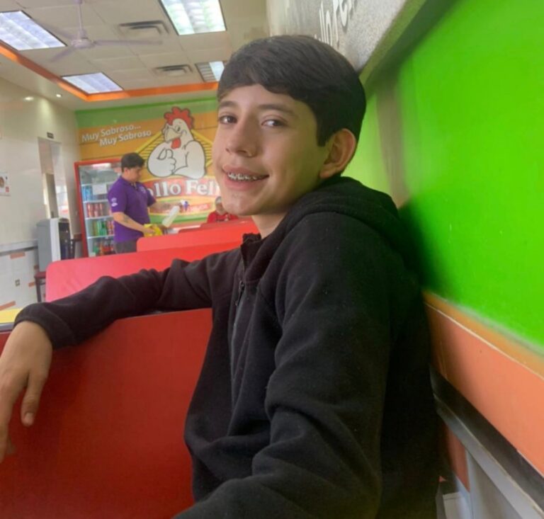 Familia solicita apoyo para adolescente con sarcoma
