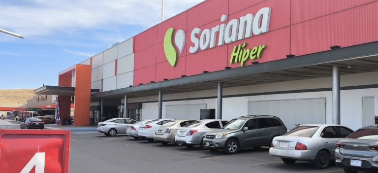 Reclaman cobro no autorizado en Soriana