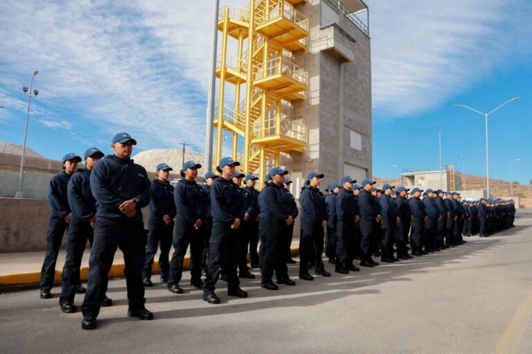 Bonilla reconoce formación de nuevos policías y bomberos