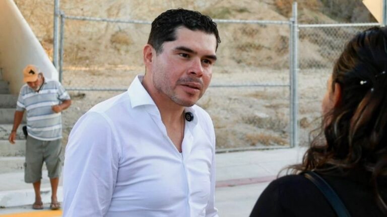 Hallan restos de exoficial mayor en fosa clandestina