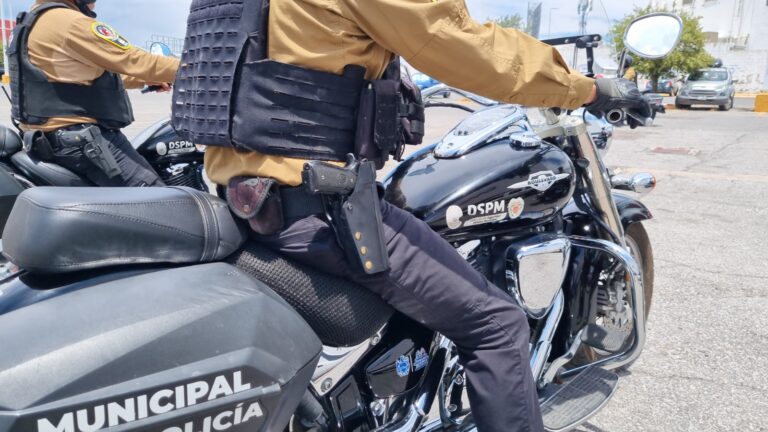Motociclistas refuerzan seguridad en zonas comerciales