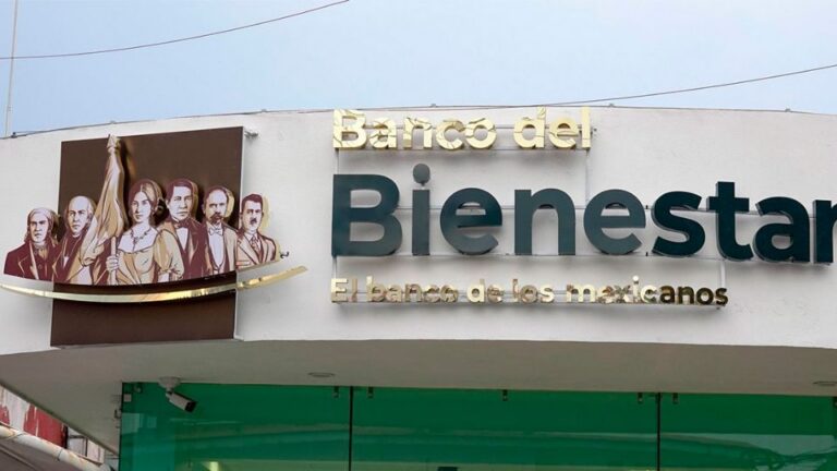 Se incendia camión de valores en Badiraguato