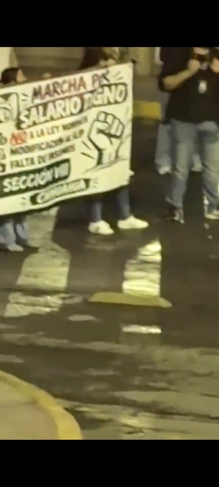 Manifestantes cierran Teófilo e independencia