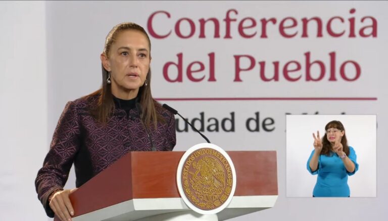 Cuestionan presencia de embajador de EU en academia policial